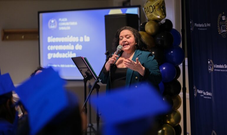 2025-12-14 Plaza Comunitaria Sinaloa Graduation-1458_