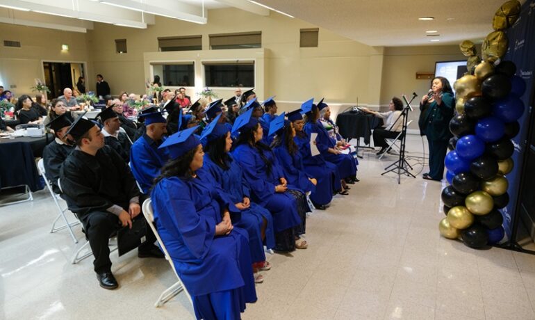 2025-12-14 Plaza Comunitaria Sinaloa Graduation-7834_