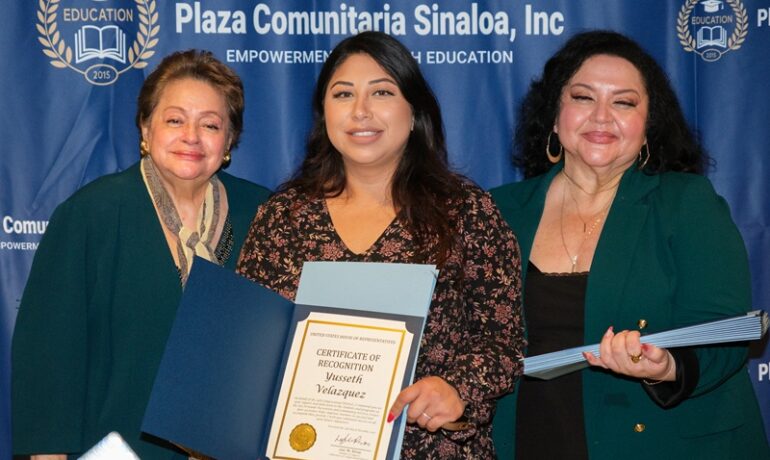 2025-12-14 Plaza Comunitaria Sinaloa Graduation-7858_